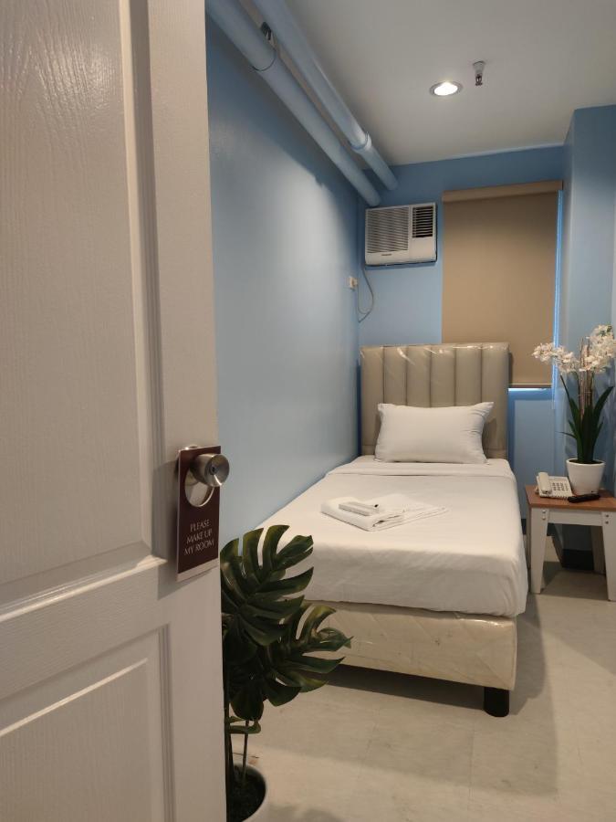 Glory Hotel Cubao Кесон Сити Екстериор снимка