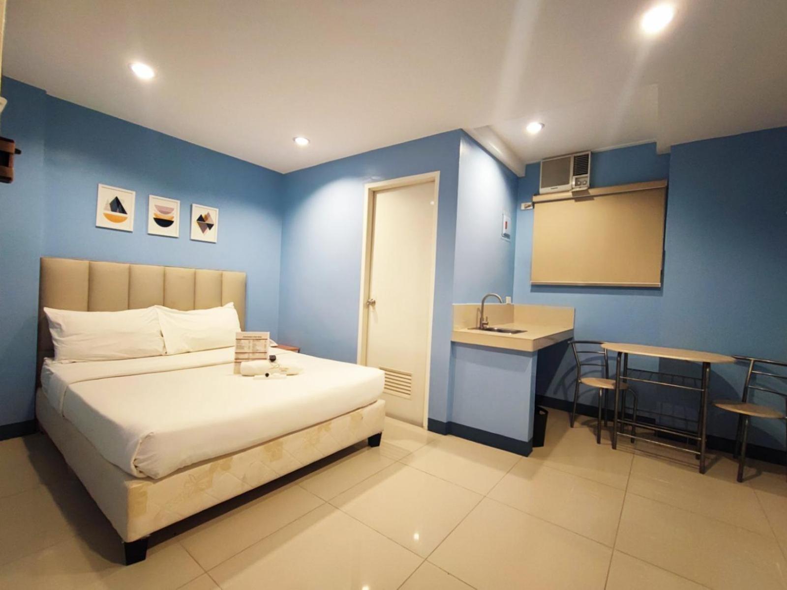 Glory Hotel Cubao Кесон Сити Екстериор снимка